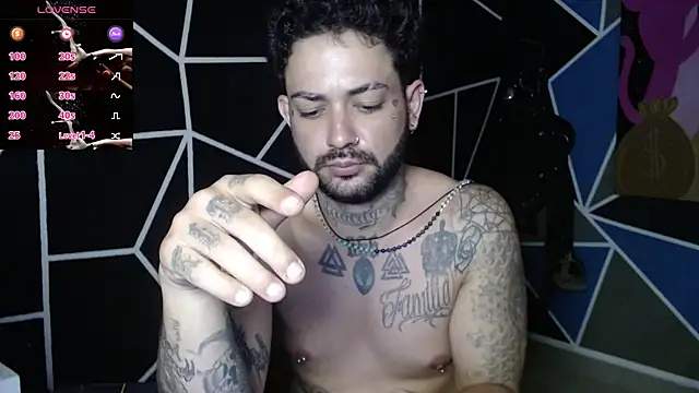 Snapshot of nicolastorres99 chatting on 11-20-25, 12:16 nicolastorres99 online show from 11-20-25, 12:16