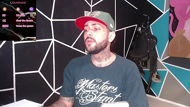 Snapshot of nicolastorres99 chatting on 11-21-25, 06:06 nicolastorres99 online show from 11-21-25, 06:06