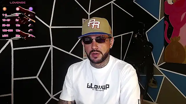 Snapshot of nicolastorres99 chatting on 11-24-25, 01:49 nicolastorres99 online show from 11-24-25, 01:49