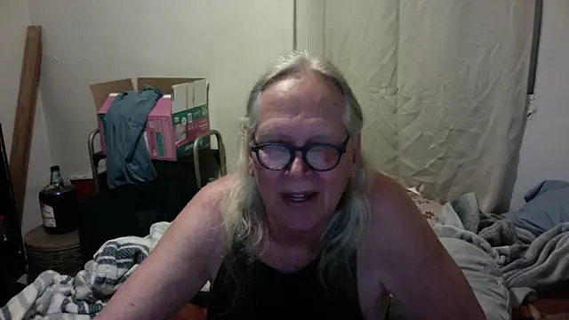 OldLadySara online show from 05-29-26, 06:33