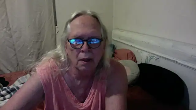 OldLadySara online show from 05-30-26, 02:08