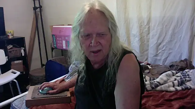 OldLadySara online show from 06-13-26, 12:36