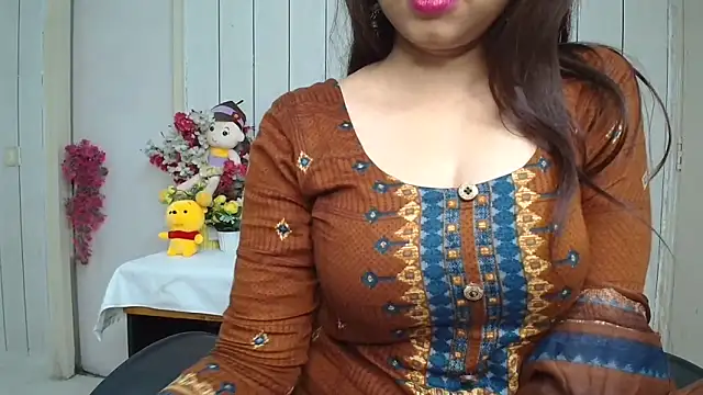 Snapshot of ruby100 chatting on 02-21-26, 01:56 ruby100 online show from 02-21-26, 01:56