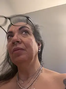 dieseldame1313 online show from 01-28-25, 08:14