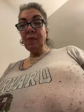 dieseldame1313 online show from 02-13-25, 01:40