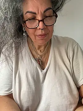 dieseldame1313 online show from 03-05-25, 07:17