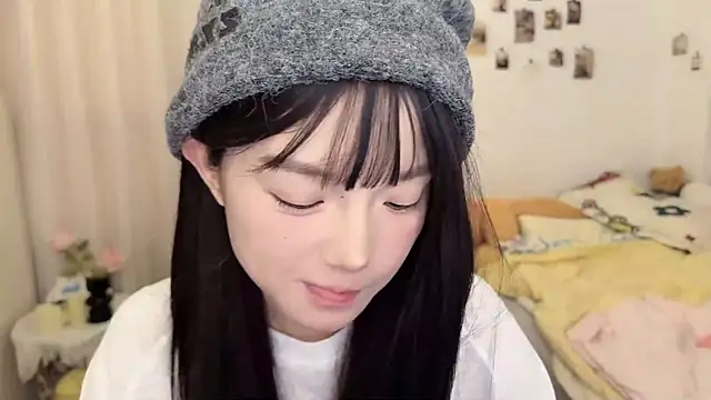 Momo-xx online show from 01-08-26, 12:35