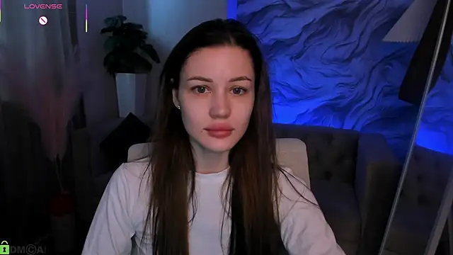 Aria Mila online show from 04-12-26, 03:11