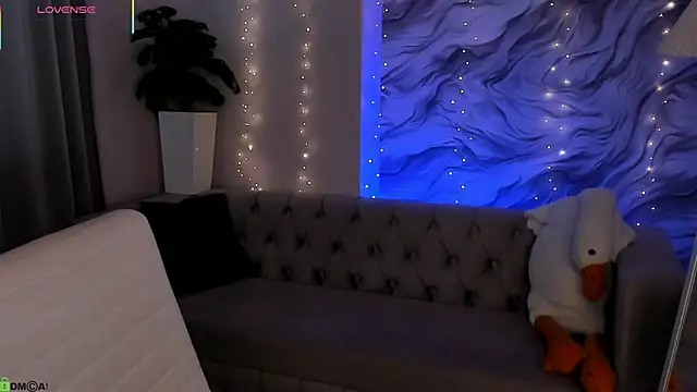 Aria Mila online show from 04-20-26, 03:20