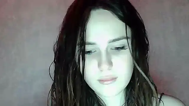 SweetLoraa online show from 04-06-26, 07:26