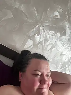 SunnyLeila2101 online show from 05-18-26, 11:49