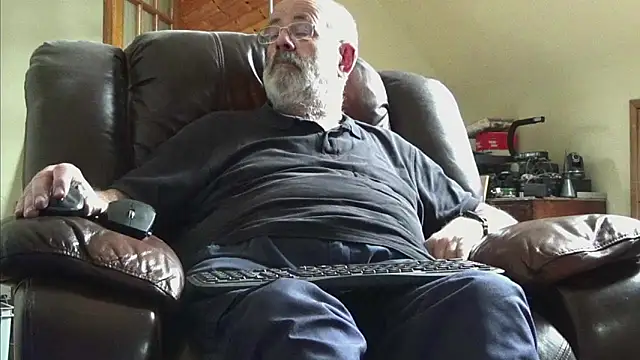 janzer13 online show from 03-24-26, 02:11