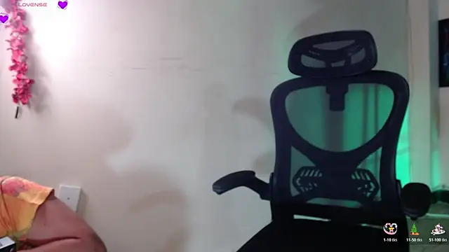 Snapshot of maria_angel11 chatting on 12-16-25, 11:15 maria angel11 online show from 12-16-25, 11:15