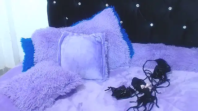 Snapshot of Gabi_Jhons_23 chatting on 11-05-25, 10:15 Gabi Jhons 23 online show from 11-05-25, 10:15