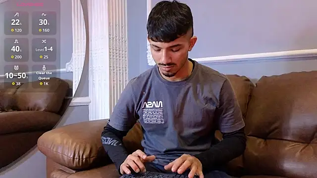 Snapshot of ArturoCardona_ chatting on 09-22-25, 01:46 ArturoCardona online show from 09-22-25, 01:46