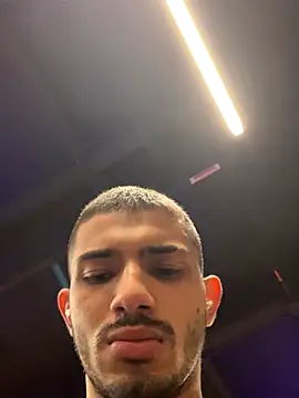 Snapshot of ArturoCardona_ chatting on 10-11-25, 12:21 ArturoCardona online show from 10-11-25, 12:21