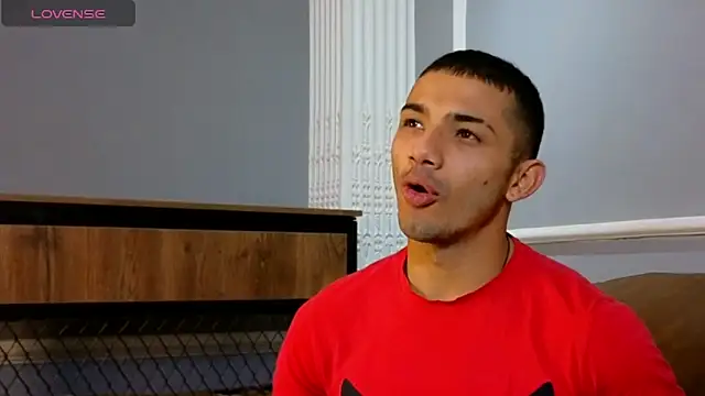 Snapshot of ArturoCardona_ chatting on 10-13-25, 11:43 ArturoCardona online show from 10-13-25, 11:43