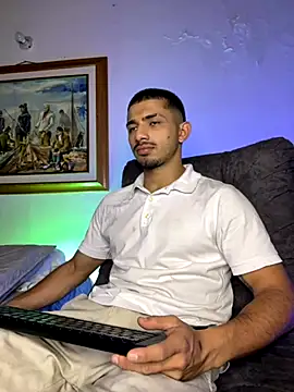 Snapshot of ArturoCardona_ chatting on 11-05-25, 11:43 ArturoCardona online show from 11-05-25, 11:43