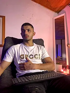 Snapshot of ArturoCardona_ chatting on 11-26-25, 11:39 ArturoCardona online show from 11-26-25, 11:39