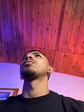 Snapshot of ArturoCardona_ chatting on 12-02-25, 01:17 ArturoCardona online show from 12-02-25, 01:17