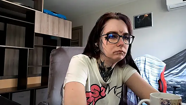 HighelikeGirl online show from 09-26-25, 07:23