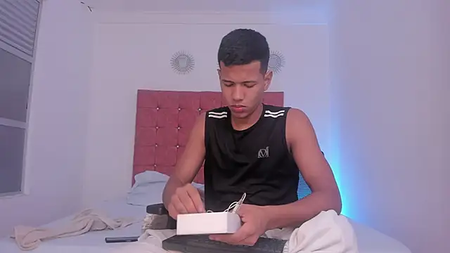 KingStark  online show from 10-08-25, 11:30