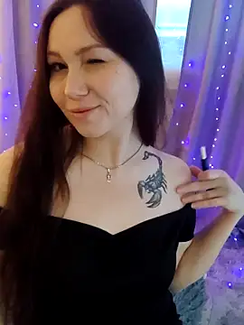 Snapshot of _San_Sara_ chatting on 12-17-25, 07:25 San Sara online show from 12-17-25, 07:25