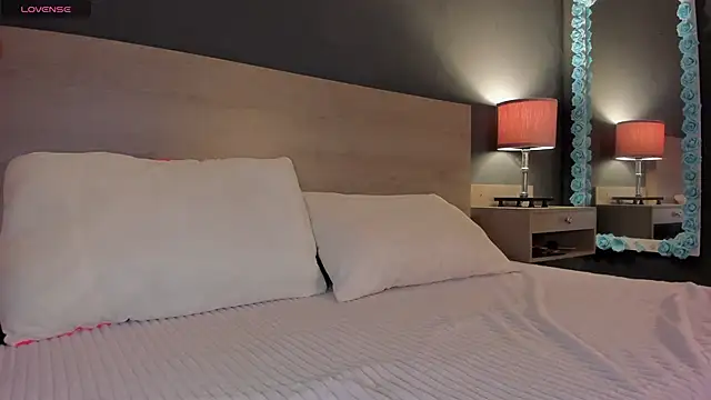 Zoe Ruiiz online show from 12-03-25, 10:30