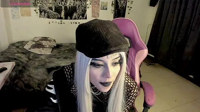 GothKitten666 online show from 03-18-26, 02:04