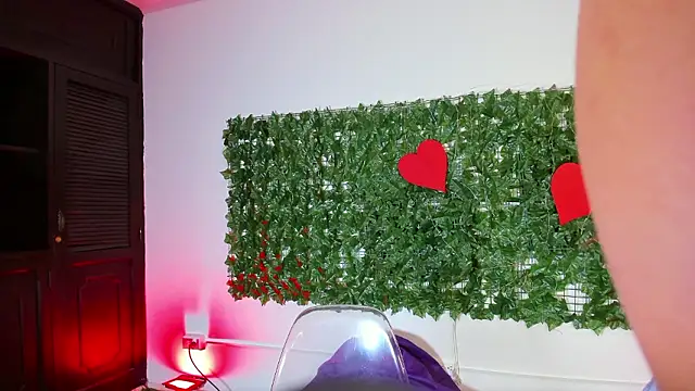 BellaRoux1 online show from 02-17-26, 12:23