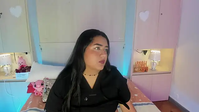 Snapshot of LilyWhitney chatting on 10-22-25, 03:51 LilyWhitney online show from 10-22-25, 03:51