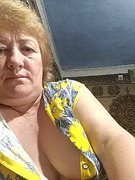 Snapshot of NikaLove49011 chatting on 10-06-25, 05:38 NikaLove49011 online show from 10-06-25, 05:38