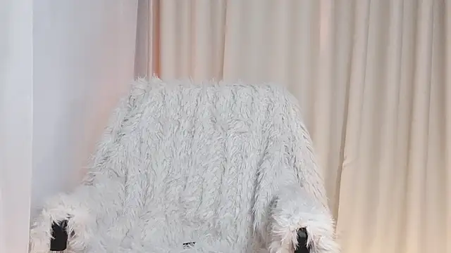 Vessi-babe online show from 12-14-25, 01:16