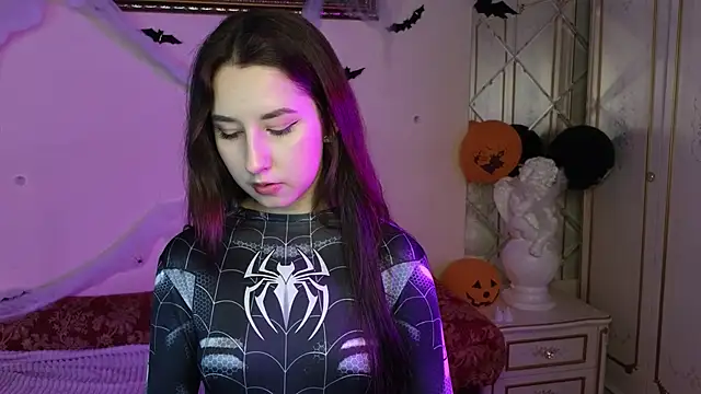 Eva Maller online show from 10-27-25, 11:36