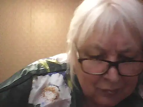 Alexia64231 online show from 12-03-25, 05:04