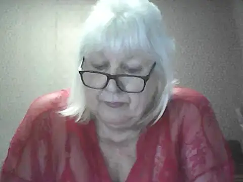 Snapshot of Alexia64231 chatting on 04-18-26, 01:37 Alexia64231 online show from 04-18-26, 01:37