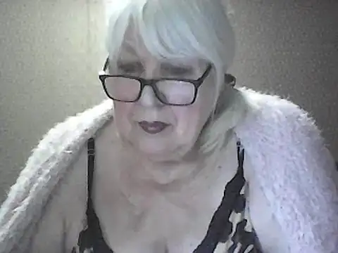 Snapshot of Alexia64231 chatting on 04-26-26, 02:48 Alexia64231 online show from 04-26-26, 02:48