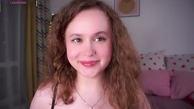 Snapshot of SusannaScholler chatting on 05-16-26, 10:52 SusannaScholler online show from 05-16-26, 10:52