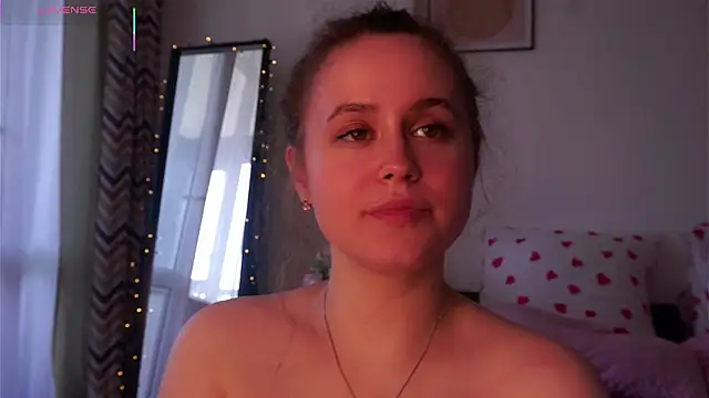 Snapshot of SusannaScholler chatting on 06-05-26, 06:52 SusannaScholler online show from 06-05-26, 06:52