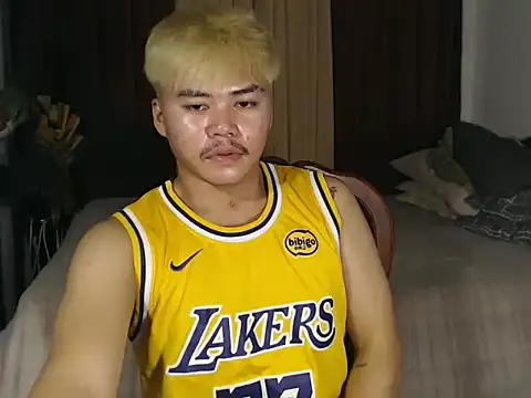 hot emman online show from 04-13-26, 12:43