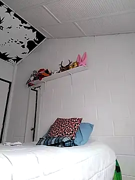 oxxy jean online show from 02-24-26, 12:47