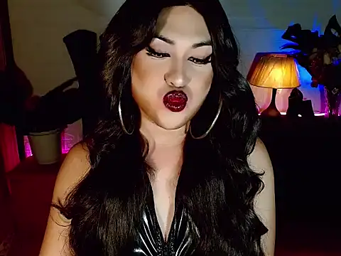 Snapshot of Pukesavurrat chatting on 10-19-25, 06:36 Pukesavurrat online show from 10-19-25, 06:36