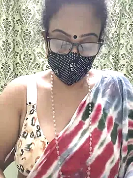 Snapshot of sweet-lotus chatting on 09-27-25, 06:13 sweet-lotus online show from 09-27-25, 06:13