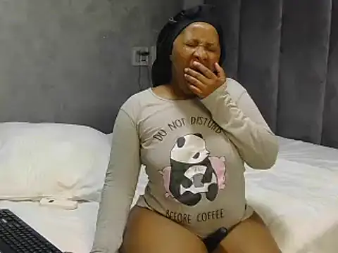 Snapshot of Babysex32 chatting on 12-19-25, 12:28 Babysex32 online show from 12-19-25, 12:28