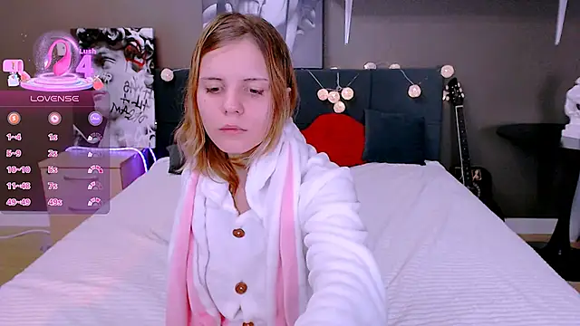 Snapshot of Enrujuvu_Vanpaia chatting on 09-12-25, 08:31 Enrujuvu Vanpaia online show from 09-12-25, 08:31