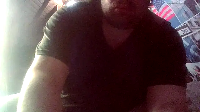 Snapshot of chubbyDavid1998 chatting on 11-11-25, 08:09 chubbyDavid1998 online show from 11-11-25, 08:09