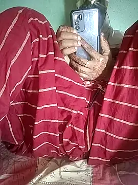 Snapshot of Hotty-Monaa chatting on 10-17-25, 05:04 Hotty-Monaa online show from 10-17-25, 05:04