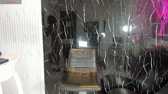 Nini Beyker online show from 01-10-26, 01:35