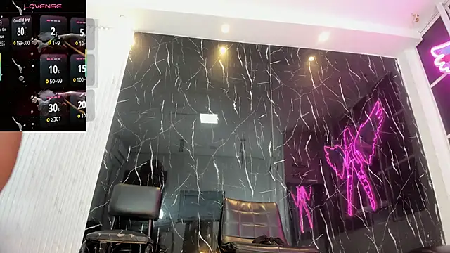 Nini Beyker online show from 01-18-26, 12:20