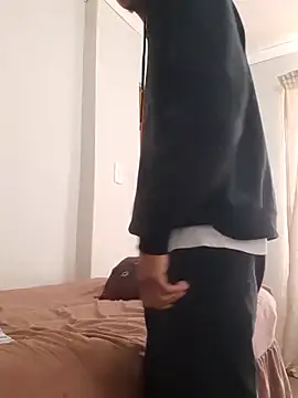 Snapshot of gemini_loops chatting on 10-19-25, 10:38 gemini loops online show from 10-19-25, 10:38